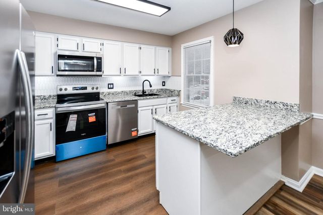5898 AMBASSADOR WAY, Alexandria, VA 22310