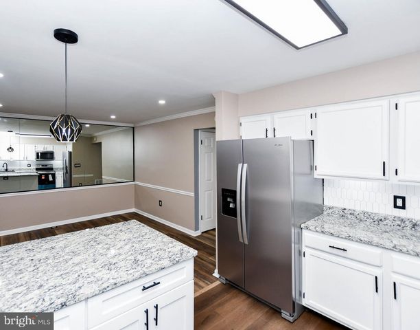 5898 AMBASSADOR WAY, Alexandria, VA 22310