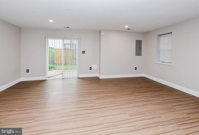 5898 AMBASSADOR WAY, Alexandria, VA 22310