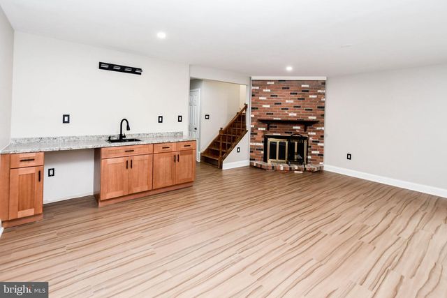 5898 AMBASSADOR WAY, Alexandria, VA 22310