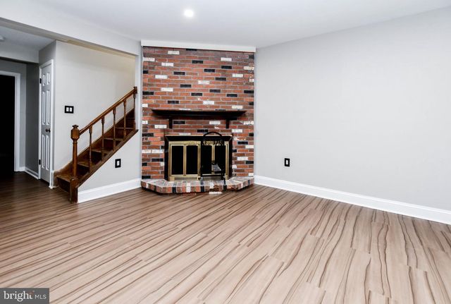 5898 AMBASSADOR WAY, Alexandria, VA 22310