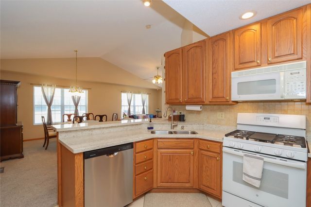 3900 Deer Valley Dr A, Marion, IA 52302