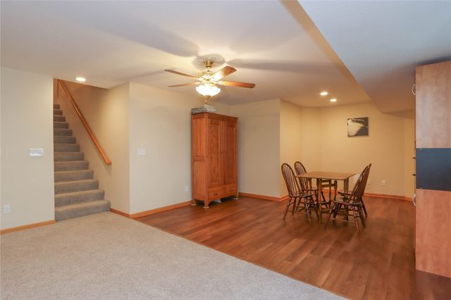 3900 Deer Valley Dr A, Marion, IA 52302