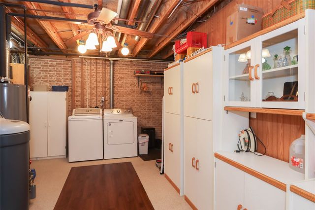 3900 Deer Valley Dr A, Marion, IA 52302