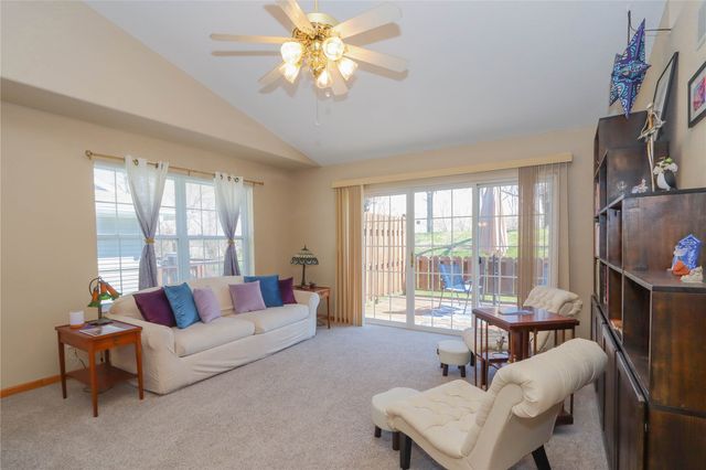 3900 Deer Valley Dr A, Marion, IA 52302