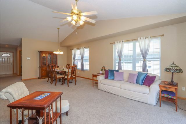 3900 Deer Valley Dr A, Marion, IA 52302