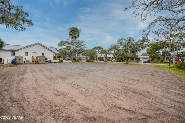 607 Goodwin Avenue, New Smyrna Beach, FL 32169