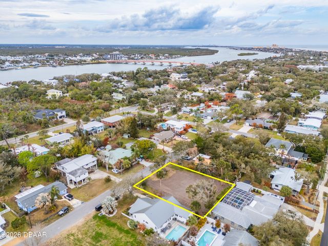 607 Goodwin Avenue, New Smyrna Beach, FL 32169