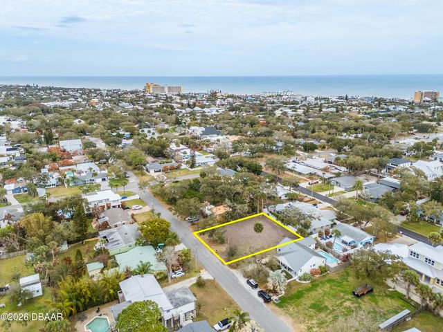 607 Goodwin Avenue, New Smyrna Beach, FL 32169