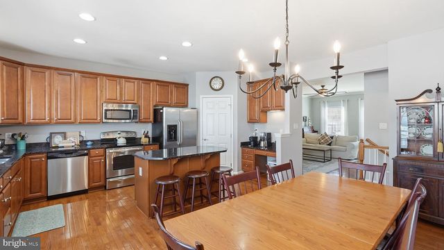 12605 TERRANOVA LN, Woodbridge, VA 22192