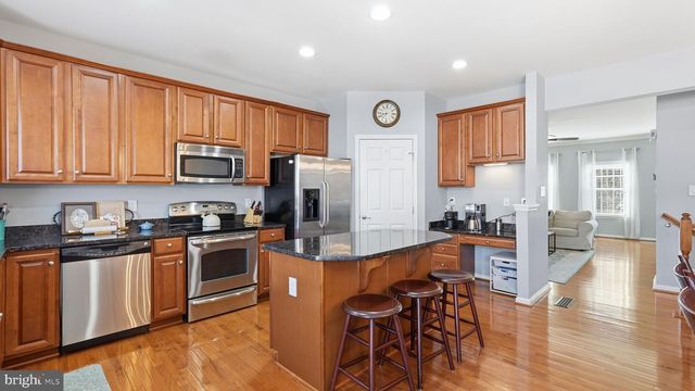 12605 TERRANOVA LN, Woodbridge, VA 22192