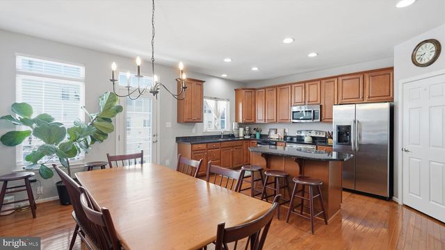 12605 TERRANOVA LN, Woodbridge, VA 22192