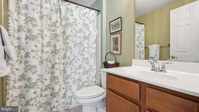 12605 TERRANOVA LN, Woodbridge, VA 22192