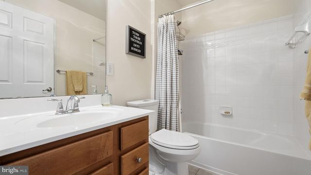 12605 TERRANOVA LN, Woodbridge, VA 22192