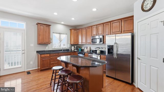 12605 TERRANOVA LN, Woodbridge, VA 22192