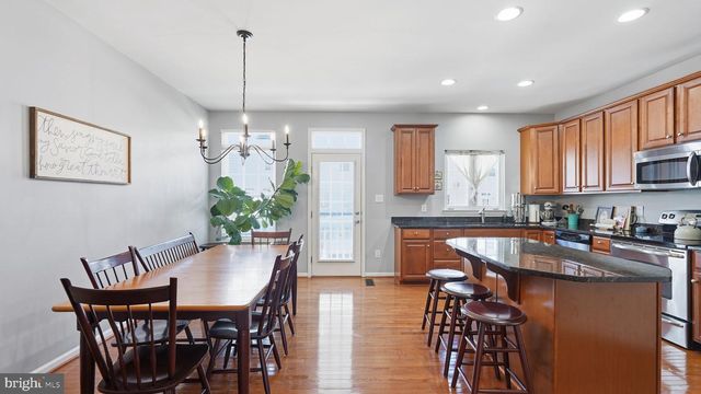 12605 TERRANOVA LN, Woodbridge, VA 22192