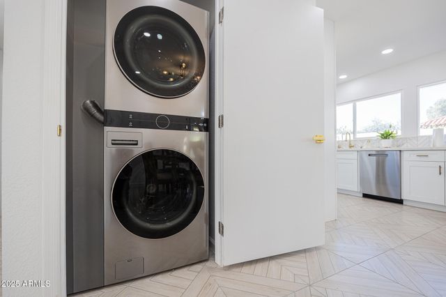 5132 S DORSEY Lane, Tempe, AZ 85282