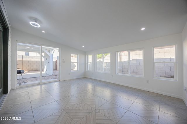 5132 S DORSEY Lane, Tempe, AZ 85282