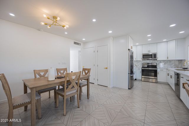 5132 S DORSEY Lane, Tempe, AZ 85282