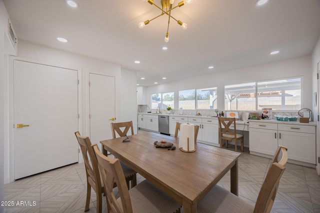 5132 S DORSEY Lane, Tempe, AZ 85282