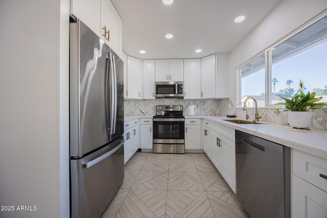 5132 S DORSEY Lane, Tempe, AZ 85282