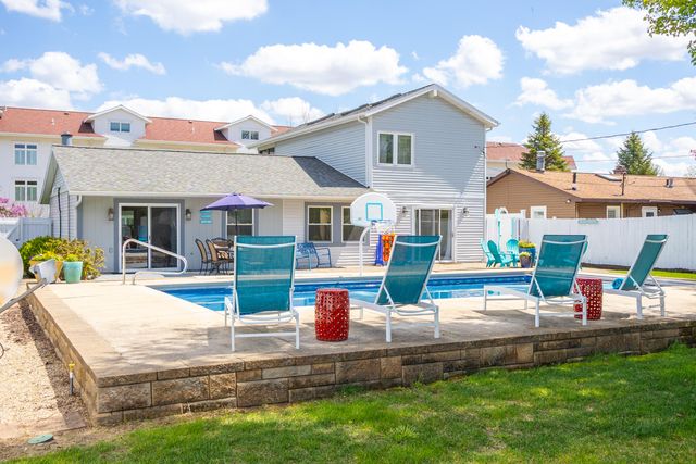 316 N Berrien Street, New Buffalo, MI 49117