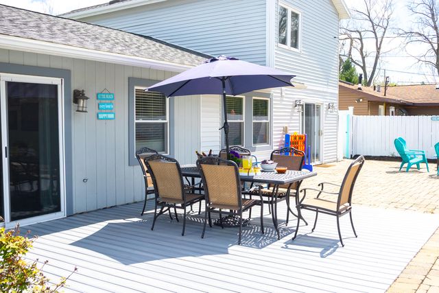 316 N Berrien Street, New Buffalo, MI 49117
