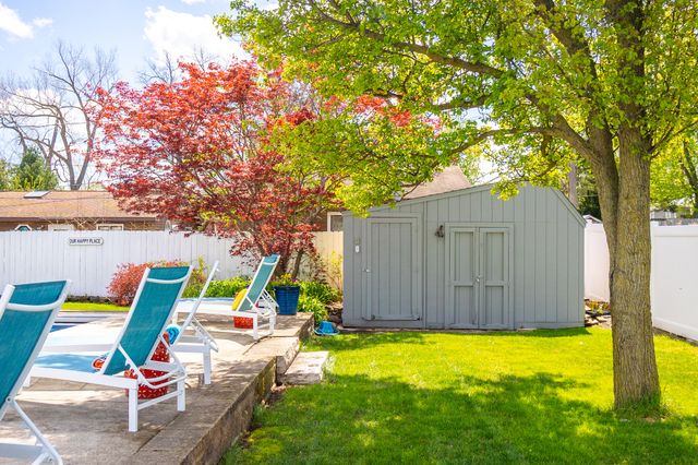 316 N Berrien Street, New Buffalo, MI 49117