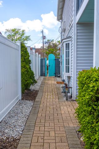 316 N Berrien Street, New Buffalo, MI 49117