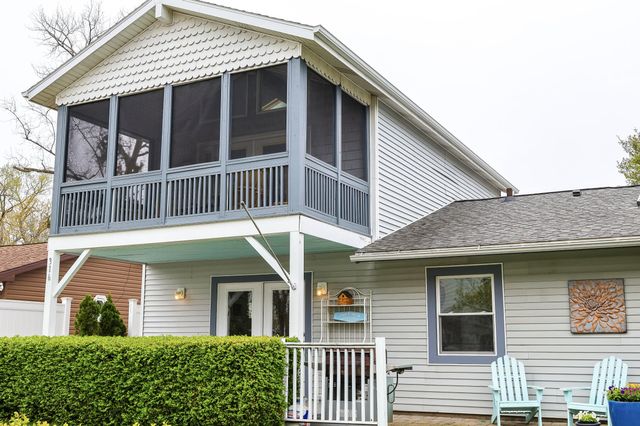 316 N Berrien Street, New Buffalo, MI 49117