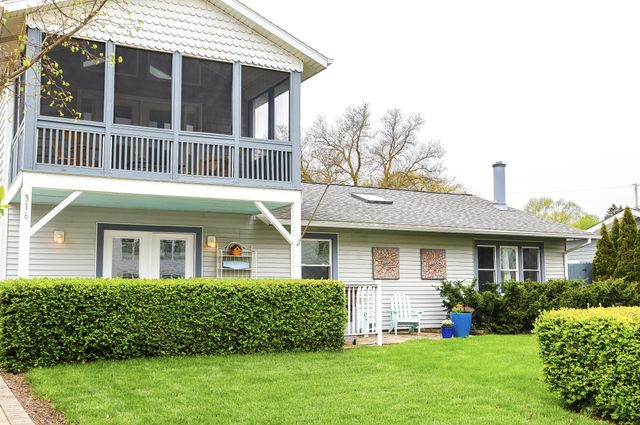 316 N Berrien Street, New Buffalo, MI 49117