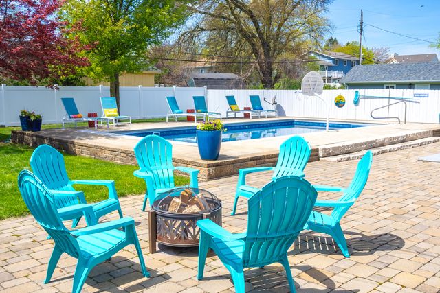 316 N Berrien Street, New Buffalo, MI 49117