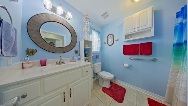 8436 Gulf Boulevard UNIT 511, Navarre, FL 32566