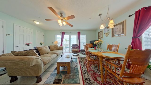 8436 Gulf Boulevard UNIT 511, Navarre, FL 32566