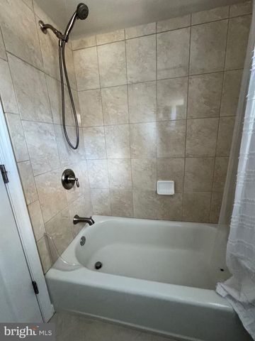 4303 MARKWOOD LN, Fairfax, VA 22033