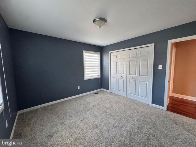 4303 MARKWOOD LN, Fairfax, VA 22033