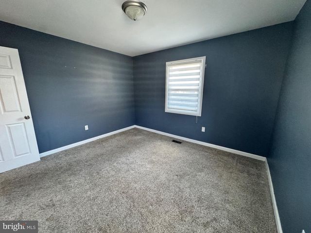 4303 MARKWOOD LN, Fairfax, VA 22033