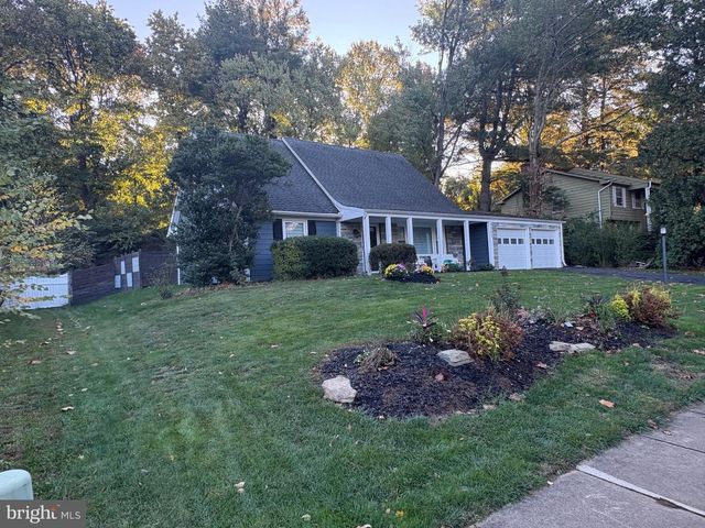 4303 MARKWOOD LN, Fairfax, VA 22033