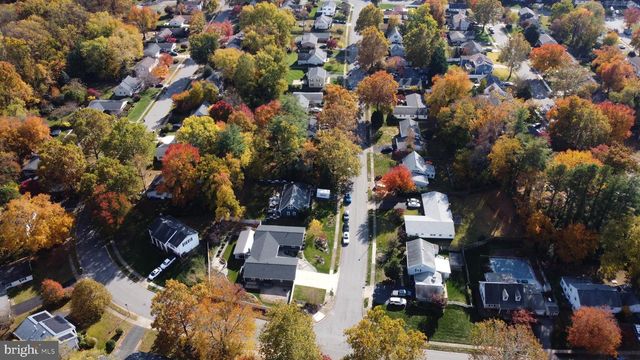 4303 MARKWOOD LN, Fairfax, VA 22033