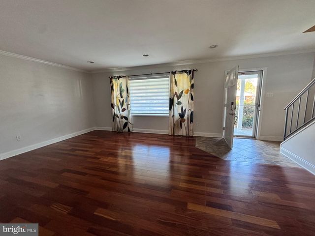 4303 MARKWOOD LN, Fairfax, VA 22033