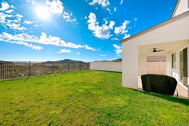 35158 Orchard Trl, Fallbrook, CA 92028