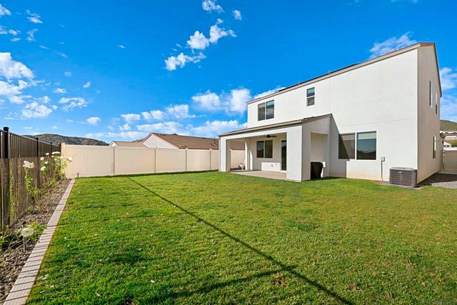 35158 Orchard Trl, Fallbrook, CA 92028