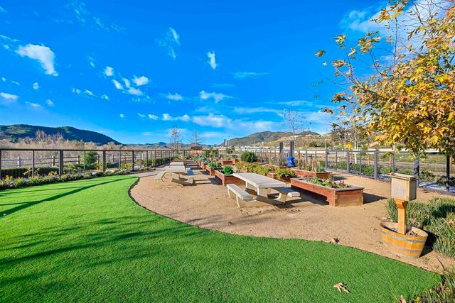 35158 Orchard Trl, Fallbrook, CA 92028