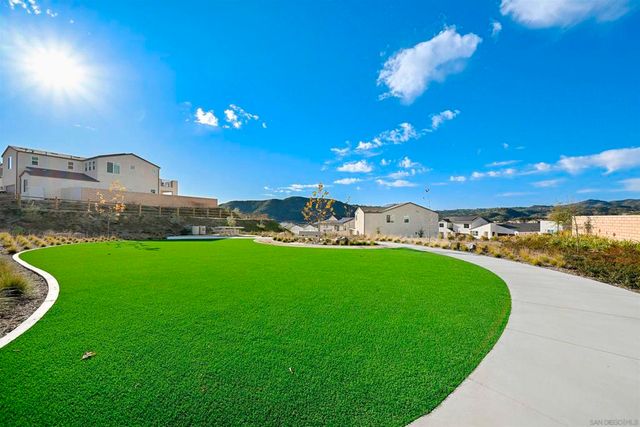 35158 Orchard Trl, Fallbrook, CA 92028