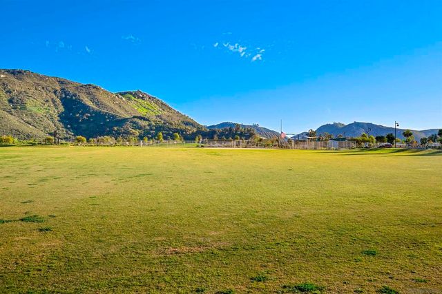 35158 Orchard Trl, Fallbrook, CA 92028