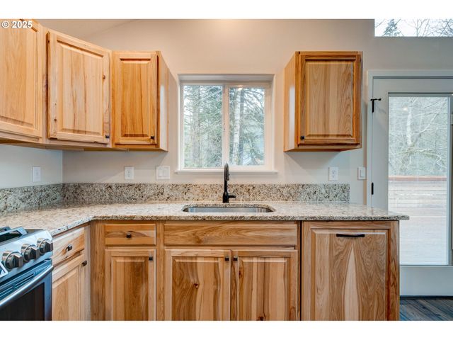 71517 FISHHAWK Rd, Birkenfeld, OR 97016