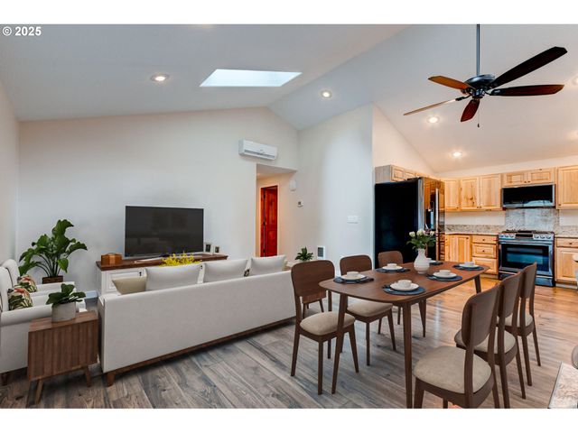 71517 FISHHAWK Rd, Birkenfeld, OR 97016