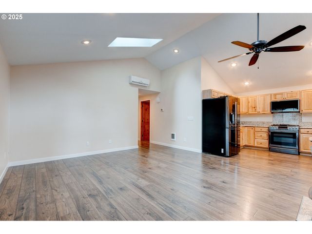 71517 FISHHAWK Rd, Birkenfeld, OR 97016