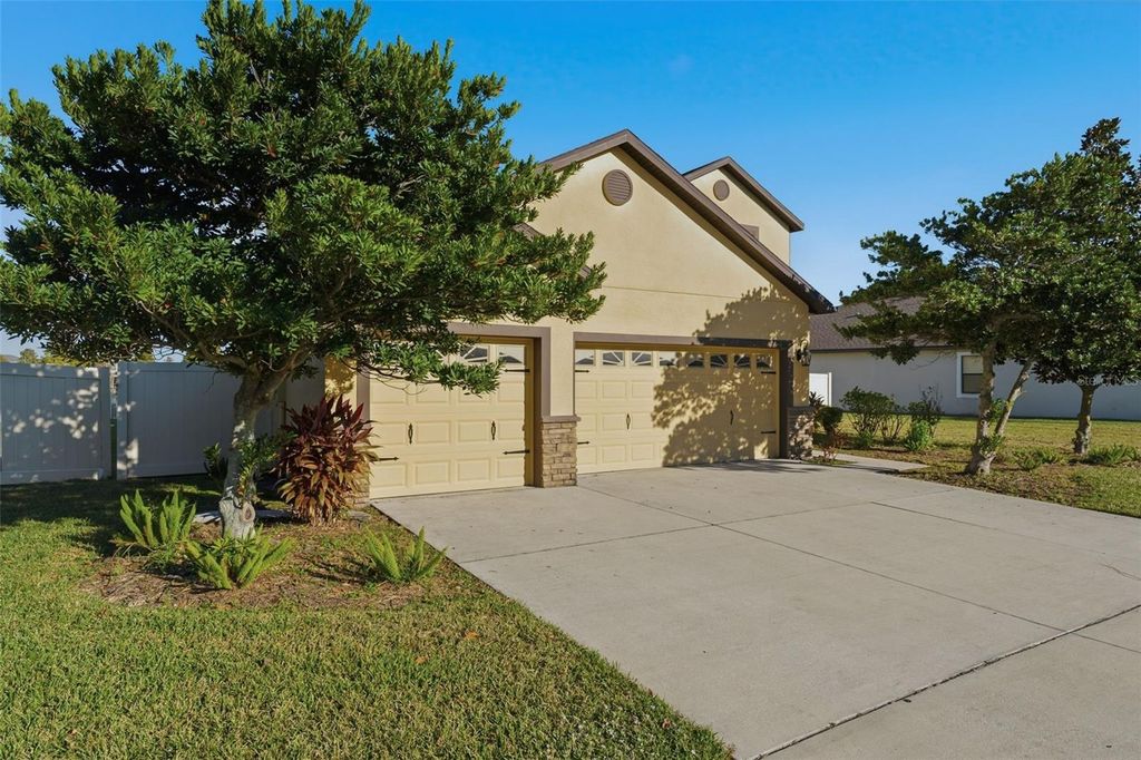 2318 SEBAGO DRIVE, Lakeland, FL 33805