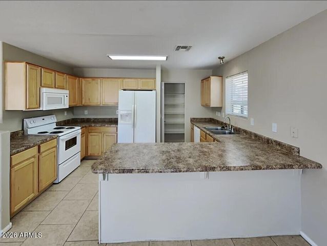 166 W BRANGUS Way, San Tan Valley, AZ 85143